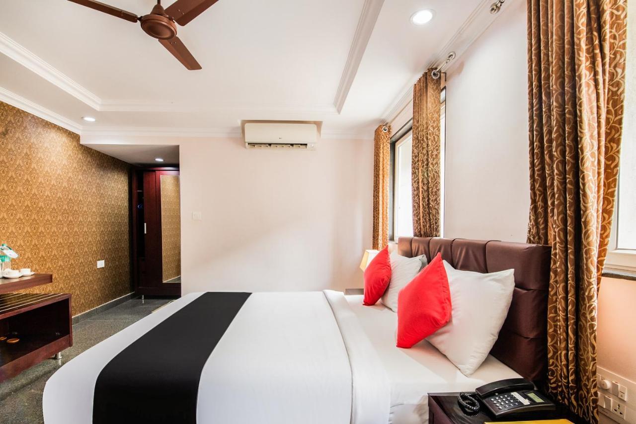 Hôtel Capital O 22439 Ratna Forever à Karkal Extérieur photo