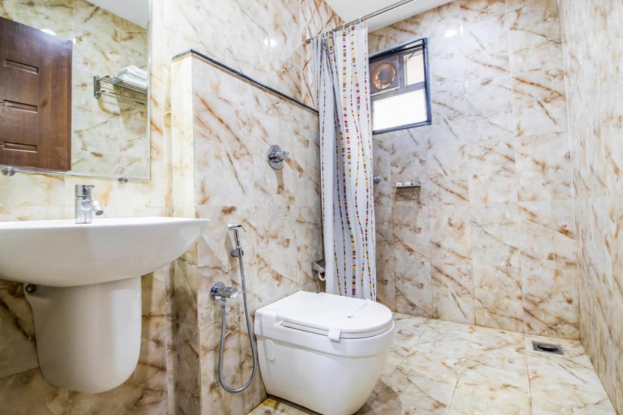 Hôtel Capital O 22439 Ratna Forever à Karkal Extérieur photo