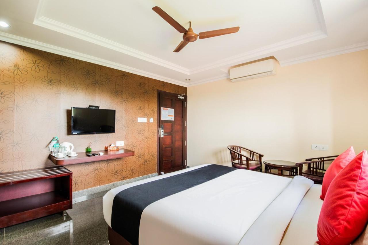 Hôtel Capital O 22439 Ratna Forever à Karkal Extérieur photo