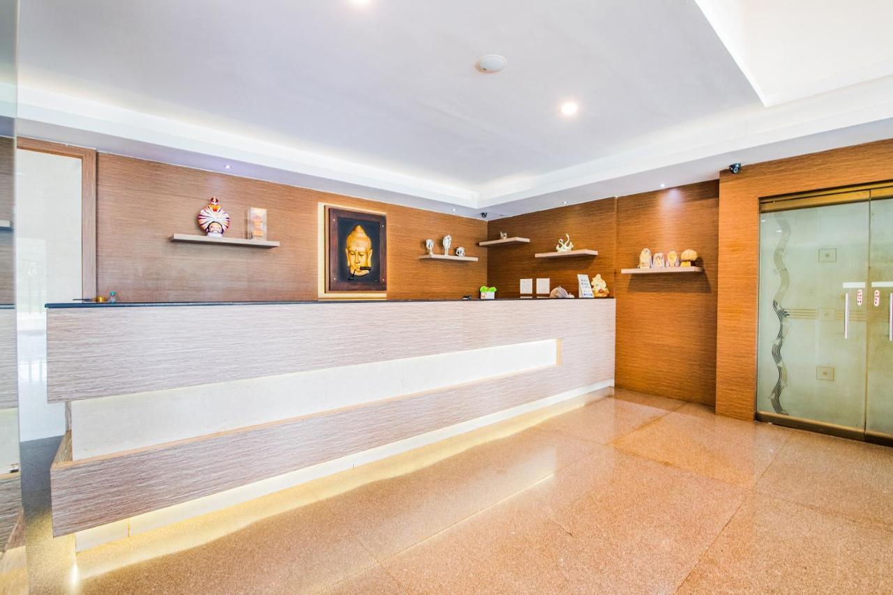Hôtel Capital O 22439 Ratna Forever à Karkal Extérieur photo